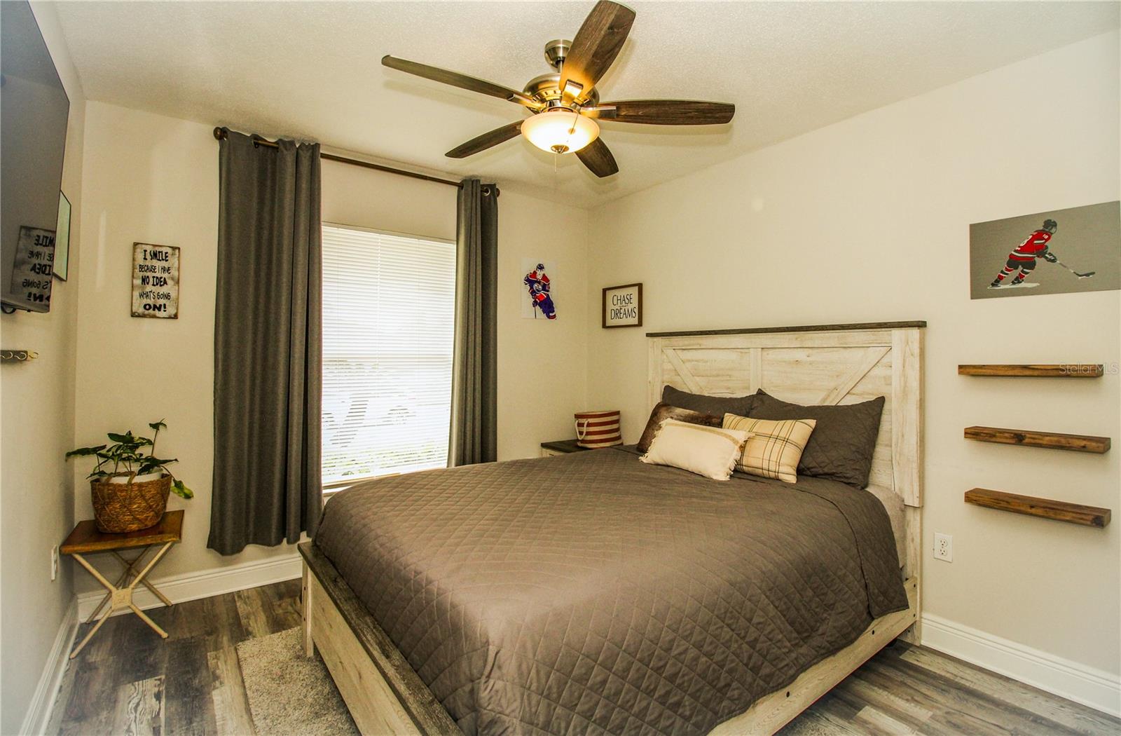 Image 18 of 23 For 1529 Glastonberry Road