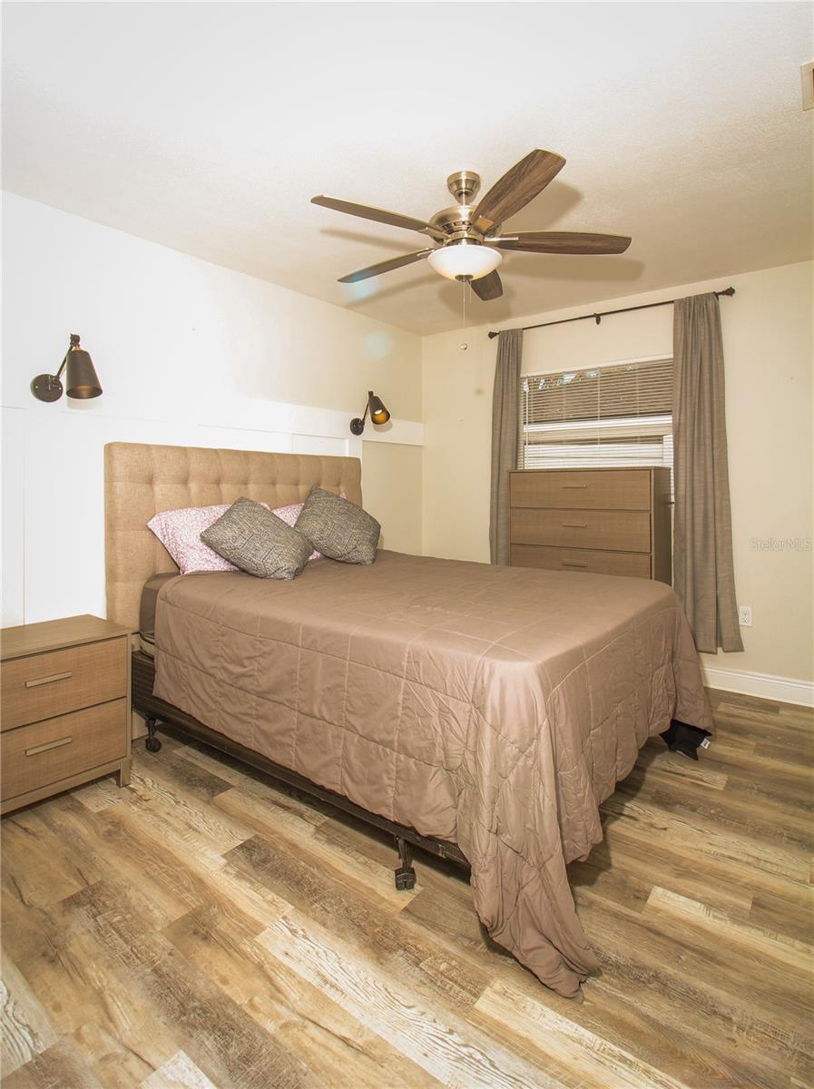 Image 19 of 23 For 1529 Glastonberry Road