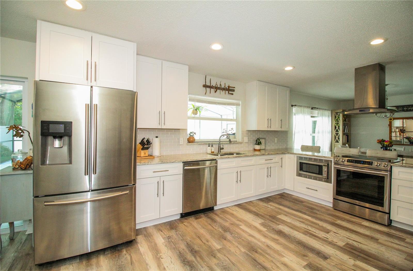 Image 4 of 23 For 1529 Glastonberry Road