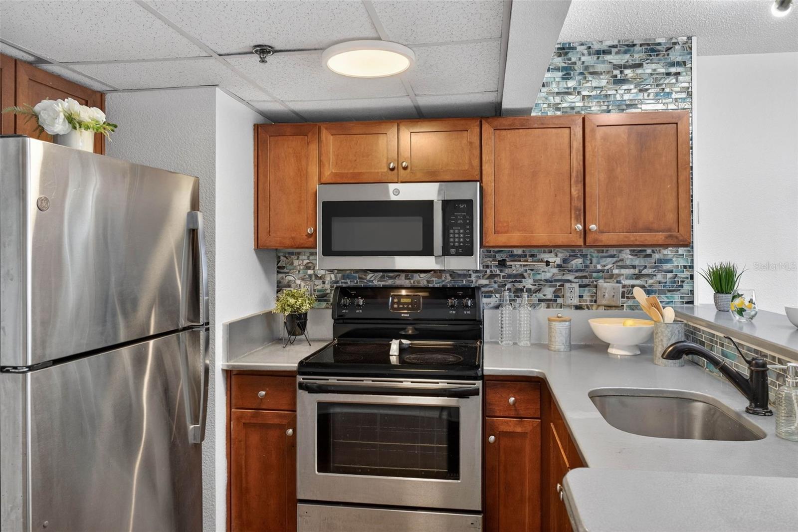 Image 12 of 61 For 151 Washington Street 408