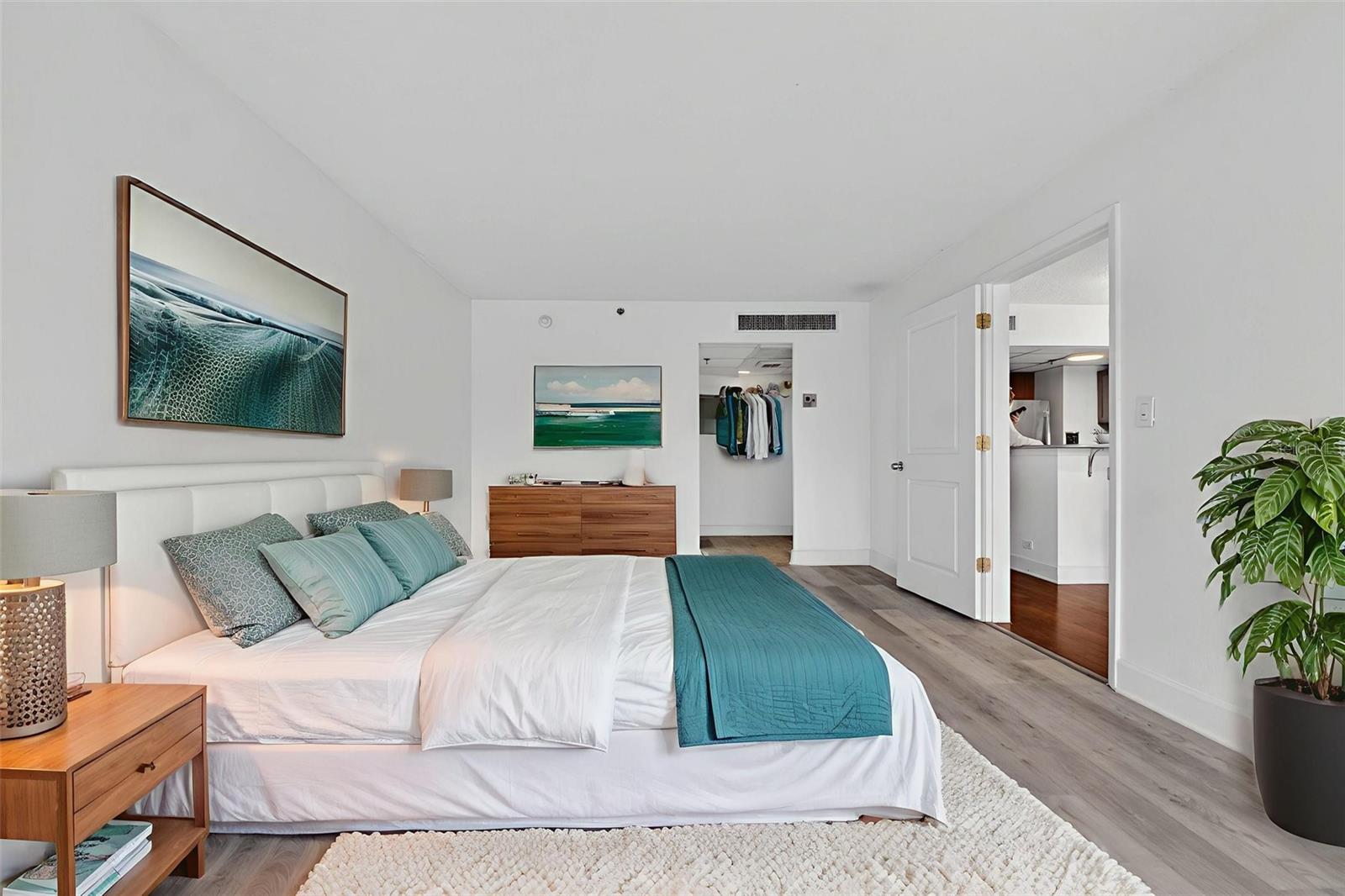 Image 21 of 61 For 151 Washington Street 408