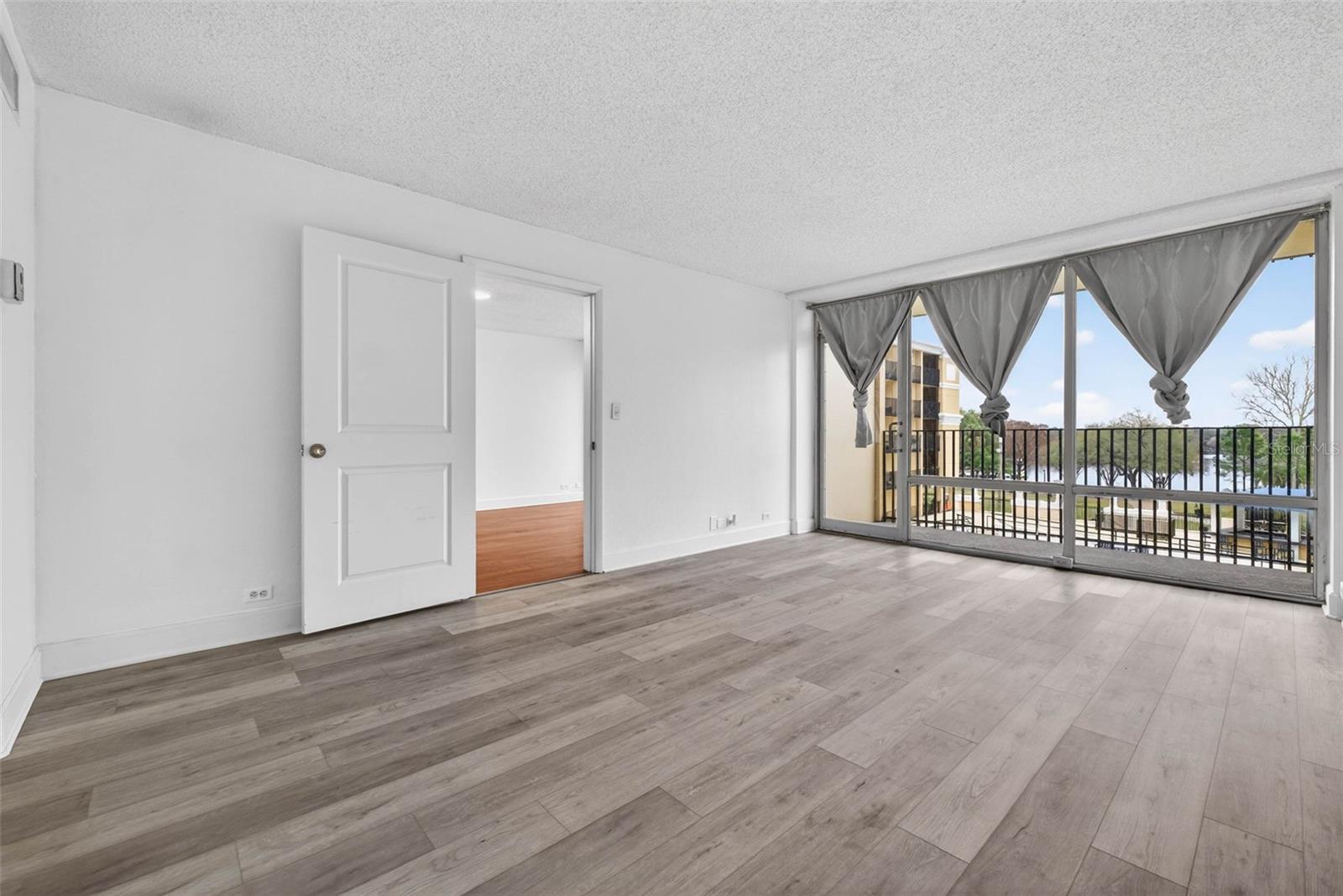 Image 22 of 61 For 151 Washington Street 408