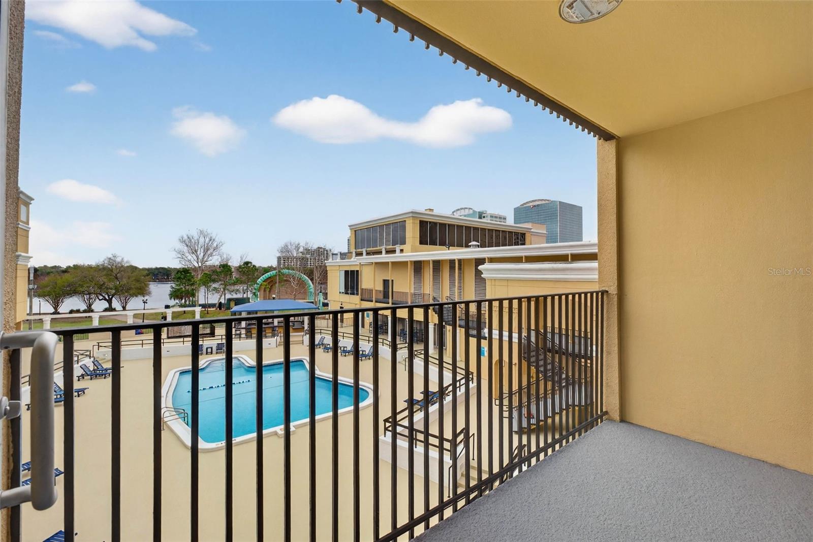 Image 25 of 61 For 151 Washington Street 408