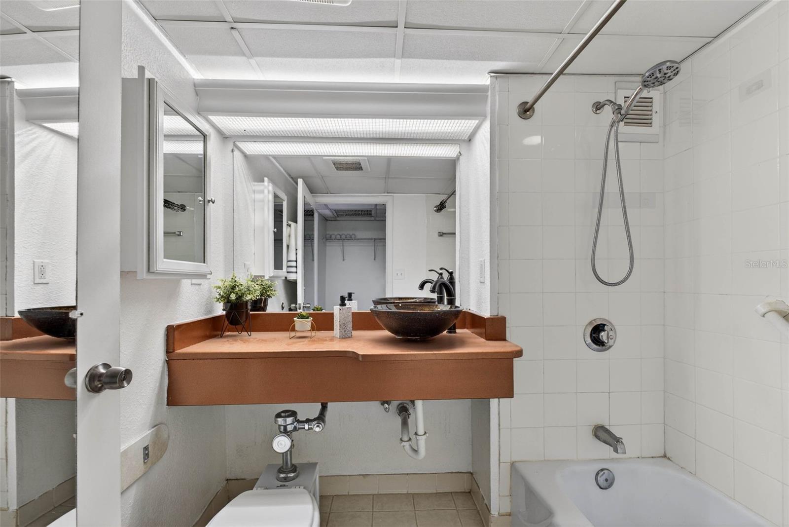 Image 28 of 61 For 151 Washington Street 408