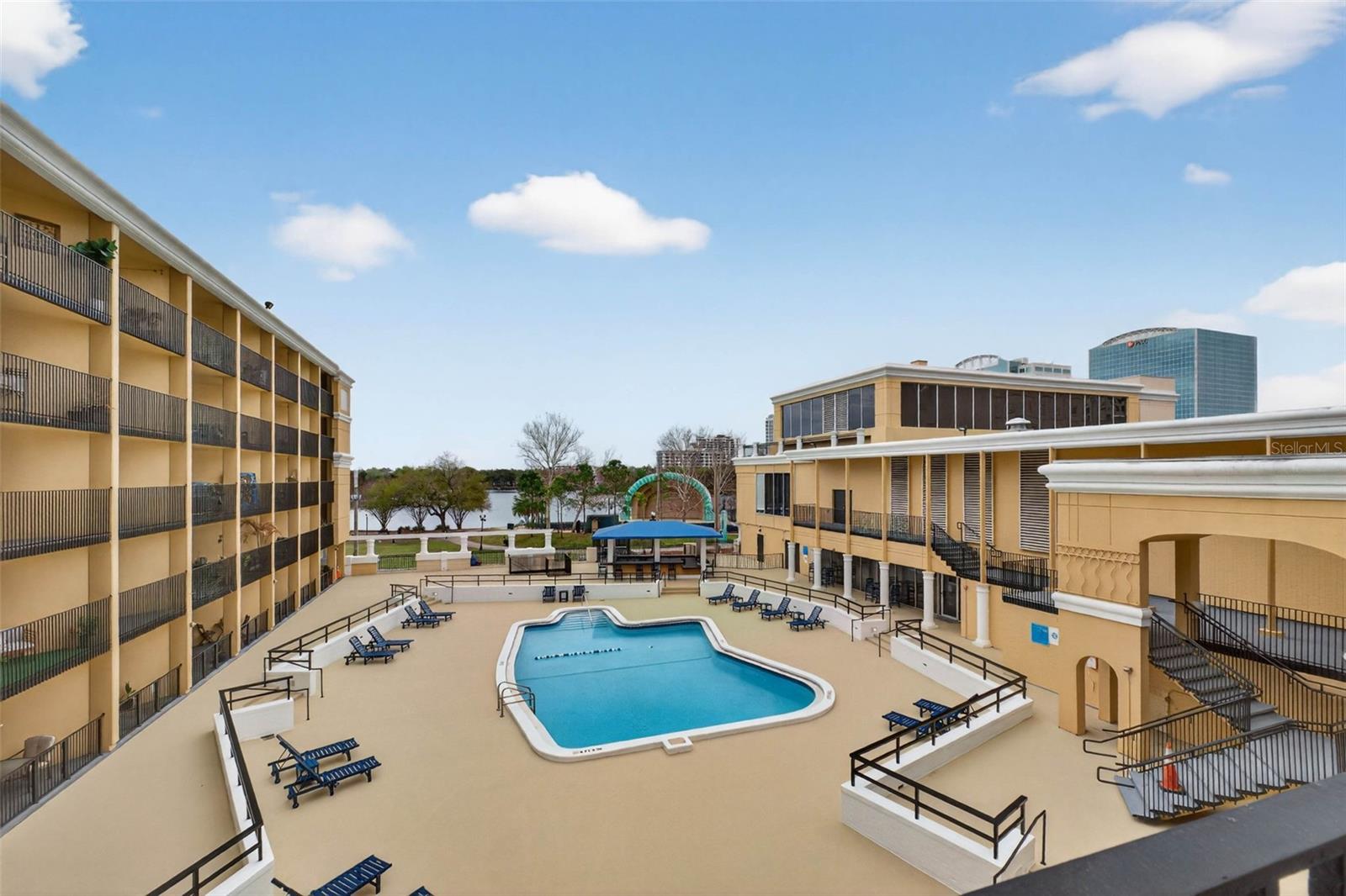 Image 36 of 61 For 151 Washington Street 408