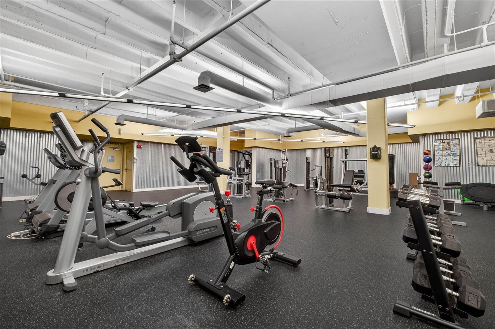 Image 46 of 61 For 151 Washington Street 408