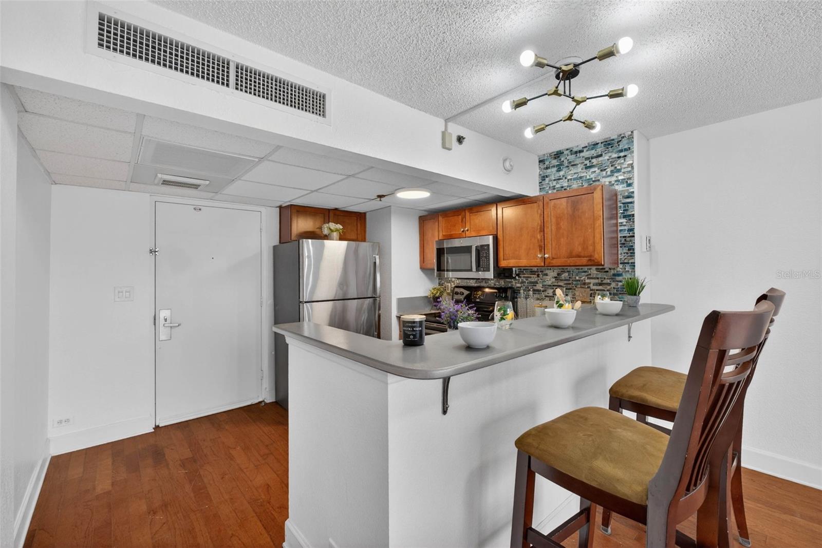 Image 9 of 61 For 151 Washington Street 408