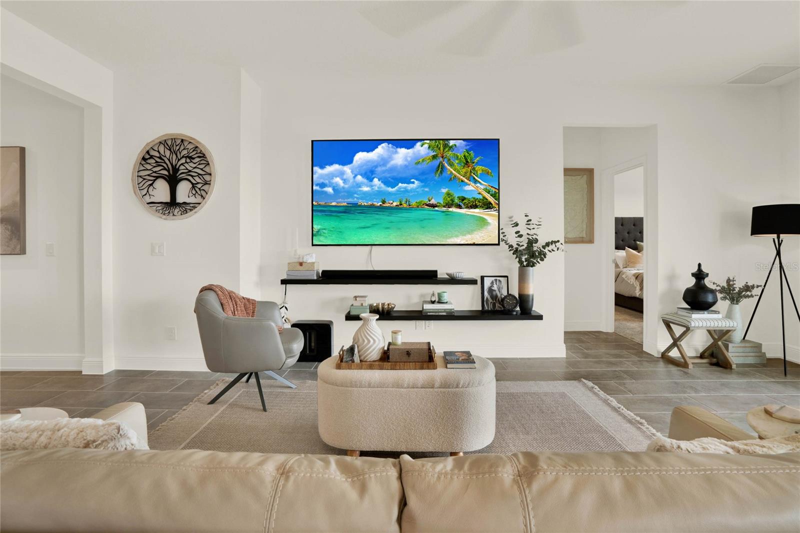 Image 10 of 39 For 7193 Dilly Lake Avenue