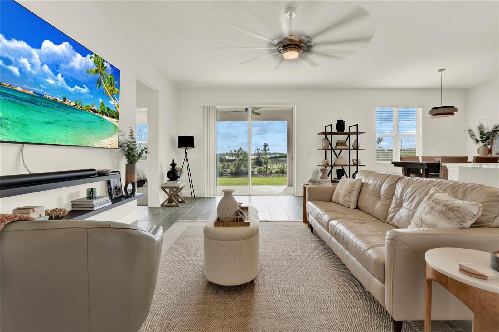 Image 11 of 39 For 7193 Dilly Lake Avenue