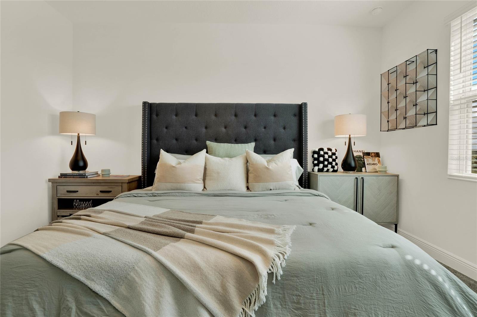 Image 30 of 39 For 7193 Dilly Lake Avenue