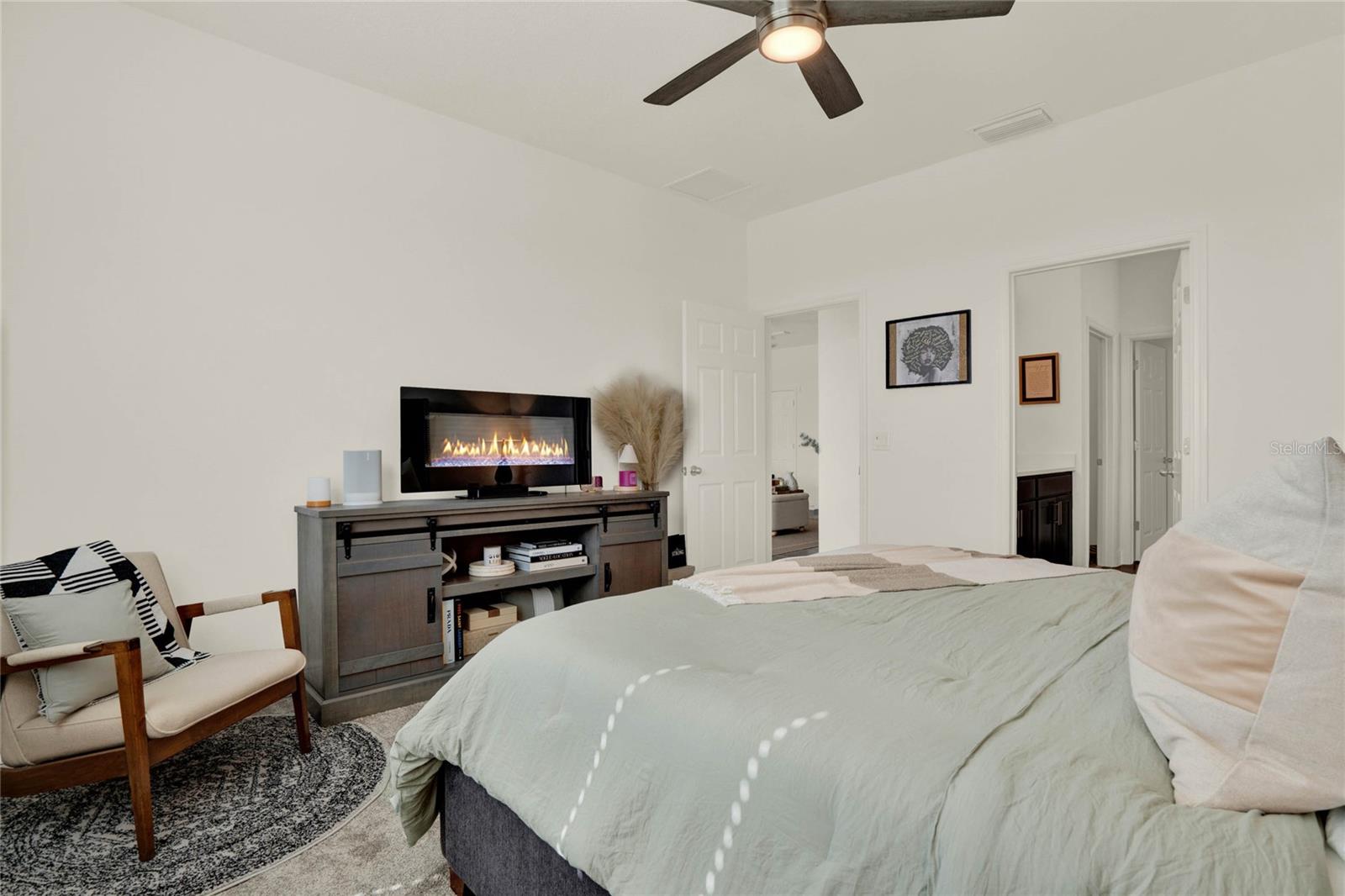 Image 31 of 39 For 7193 Dilly Lake Avenue