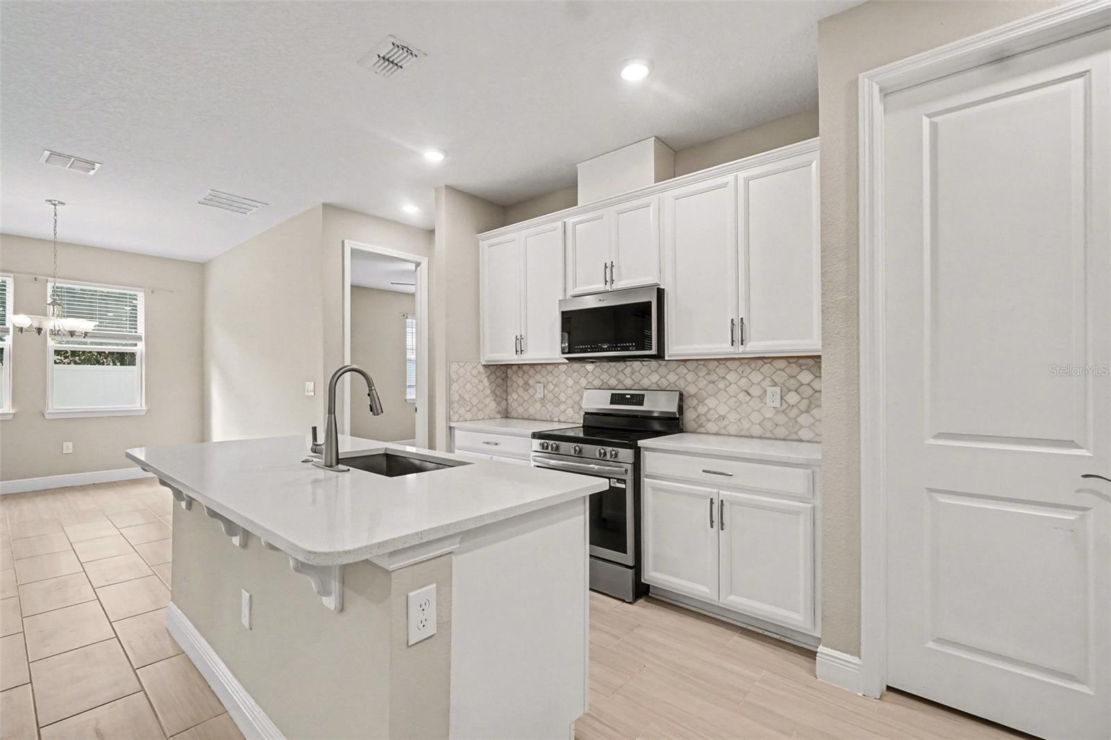 Image 13 of 37 For 602 Napoli Way