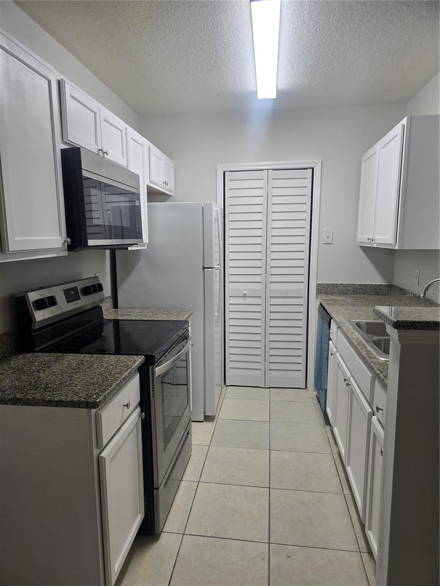 Image 5 of 16 For 4316 Kirkman Road 1608