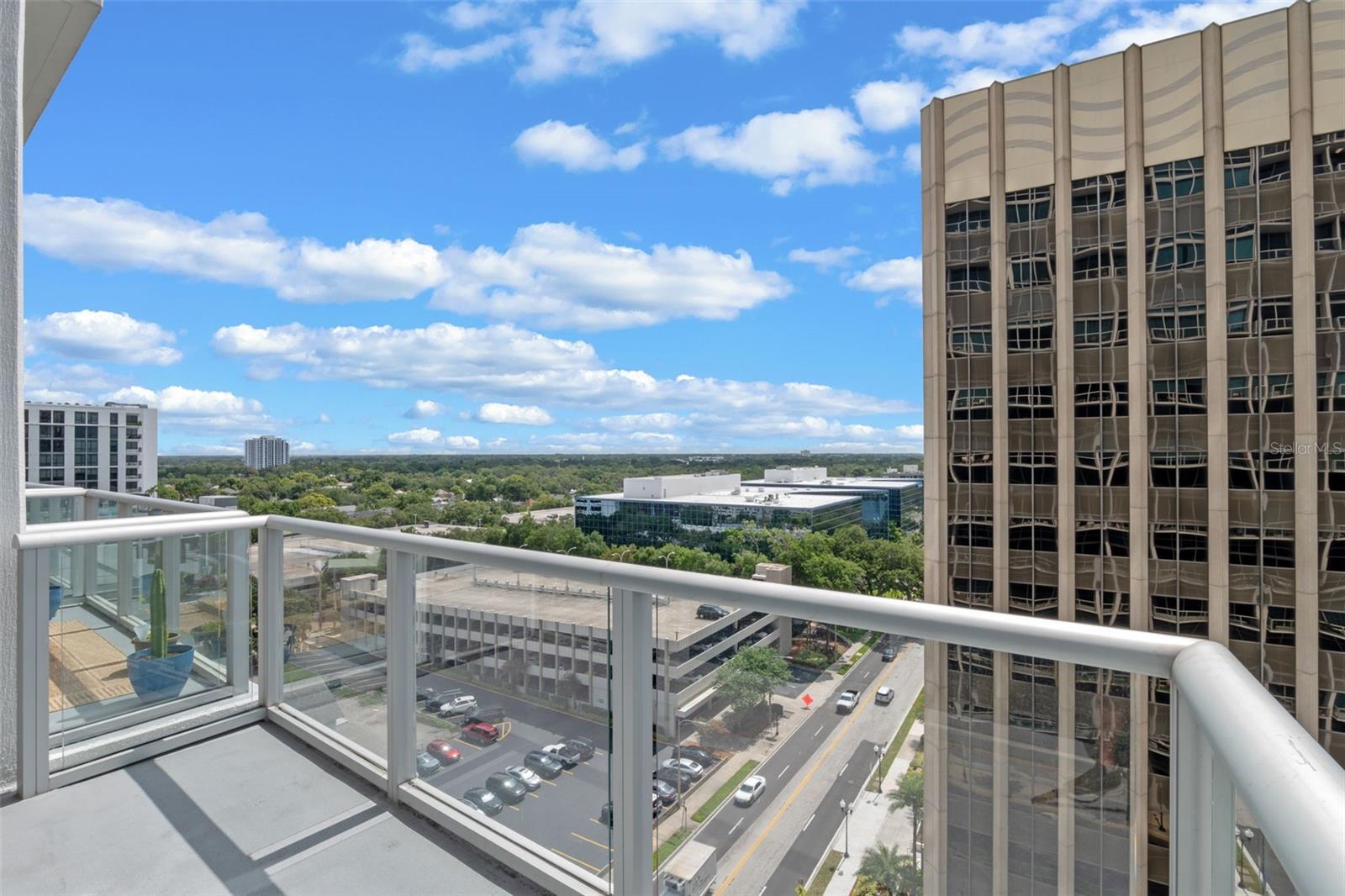 Image 26 of 34 For 150 Robinson Street 1023