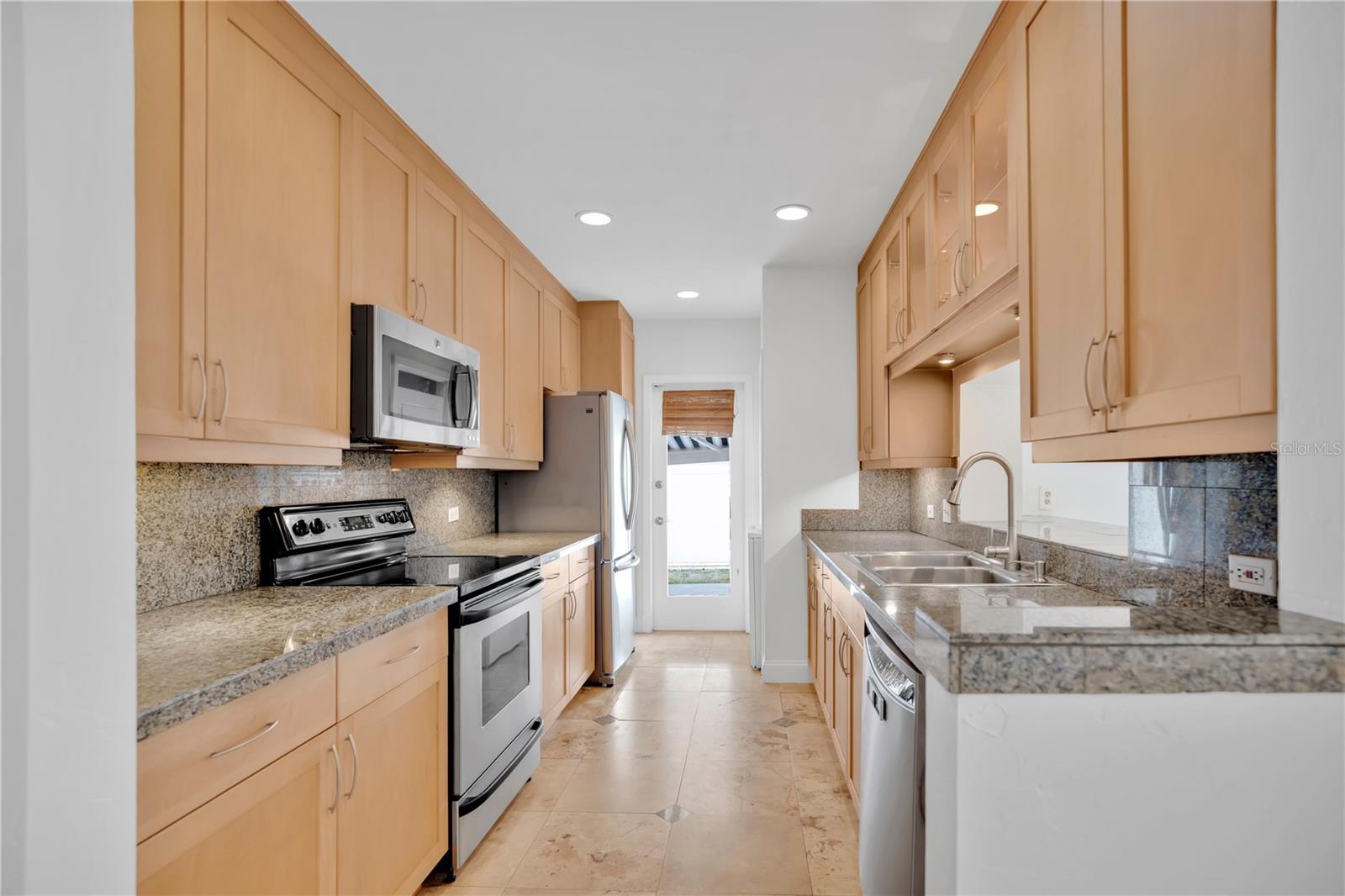 Image 7 of 33 For 3709 Mockingbird Lane