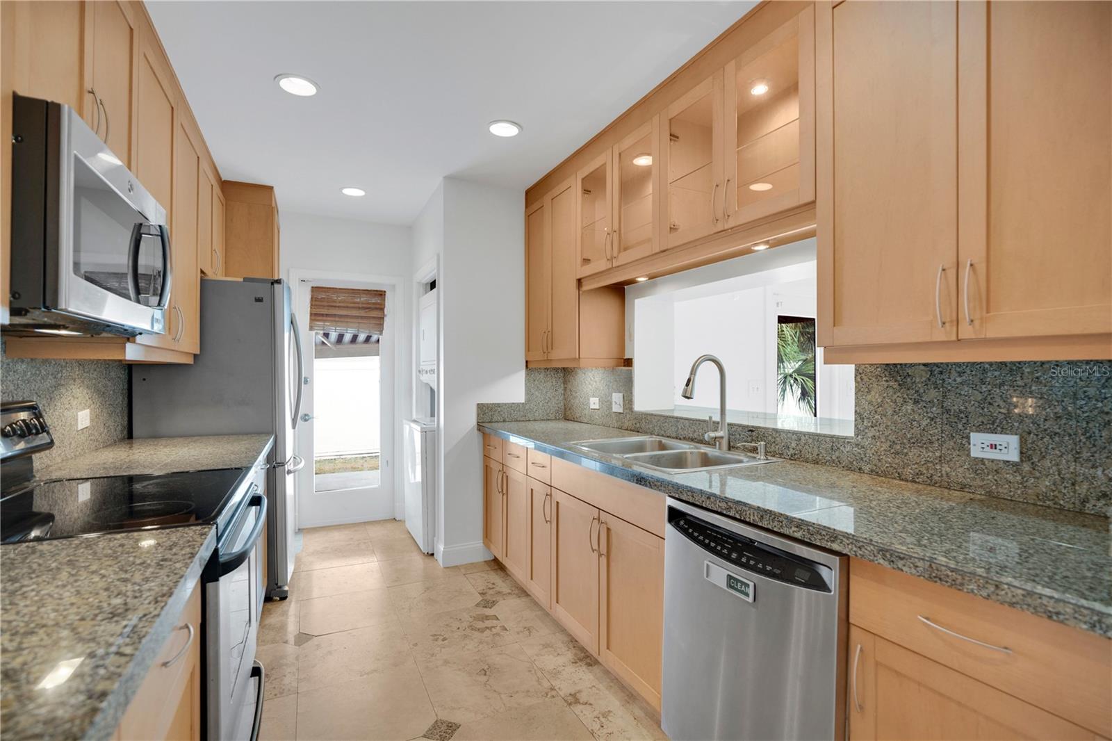 Image 8 of 33 For 3709 Mockingbird Lane