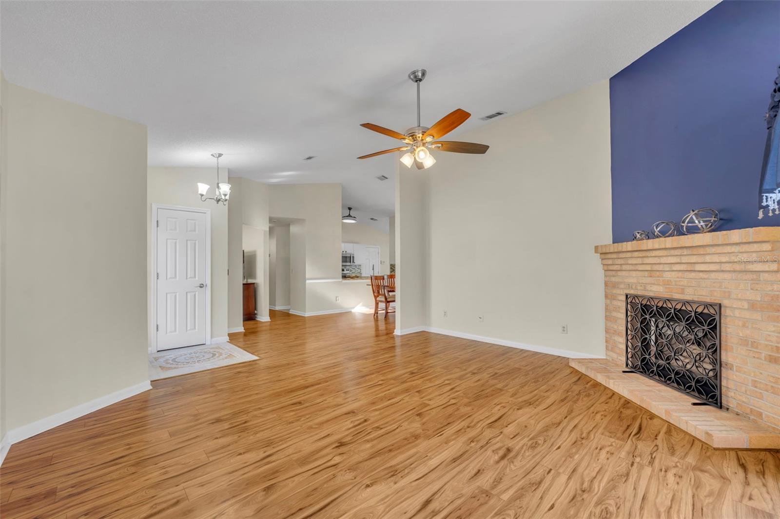 Image 10 of 36 For 1003 Troon Trace