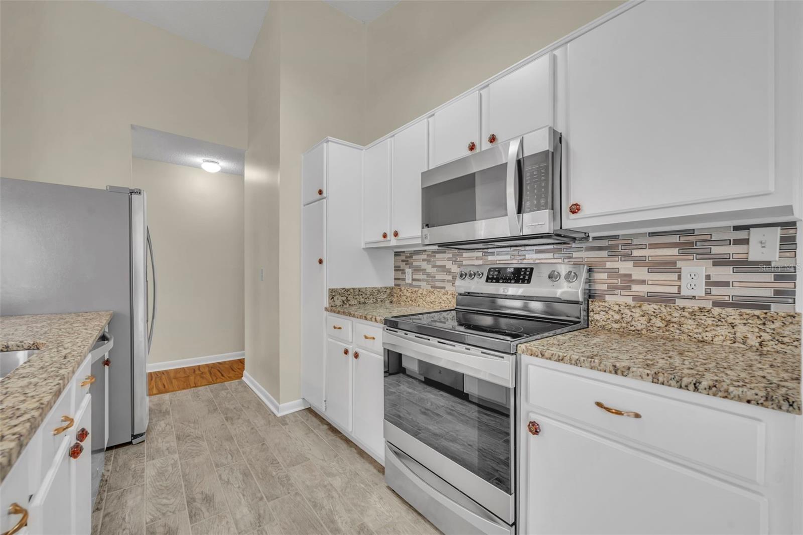 Image 16 of 36 For 1003 Troon Trace