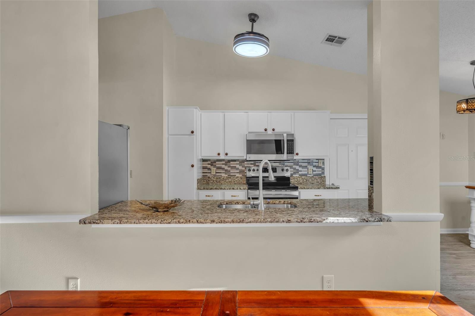 Image 19 of 36 For 1003 Troon Trace