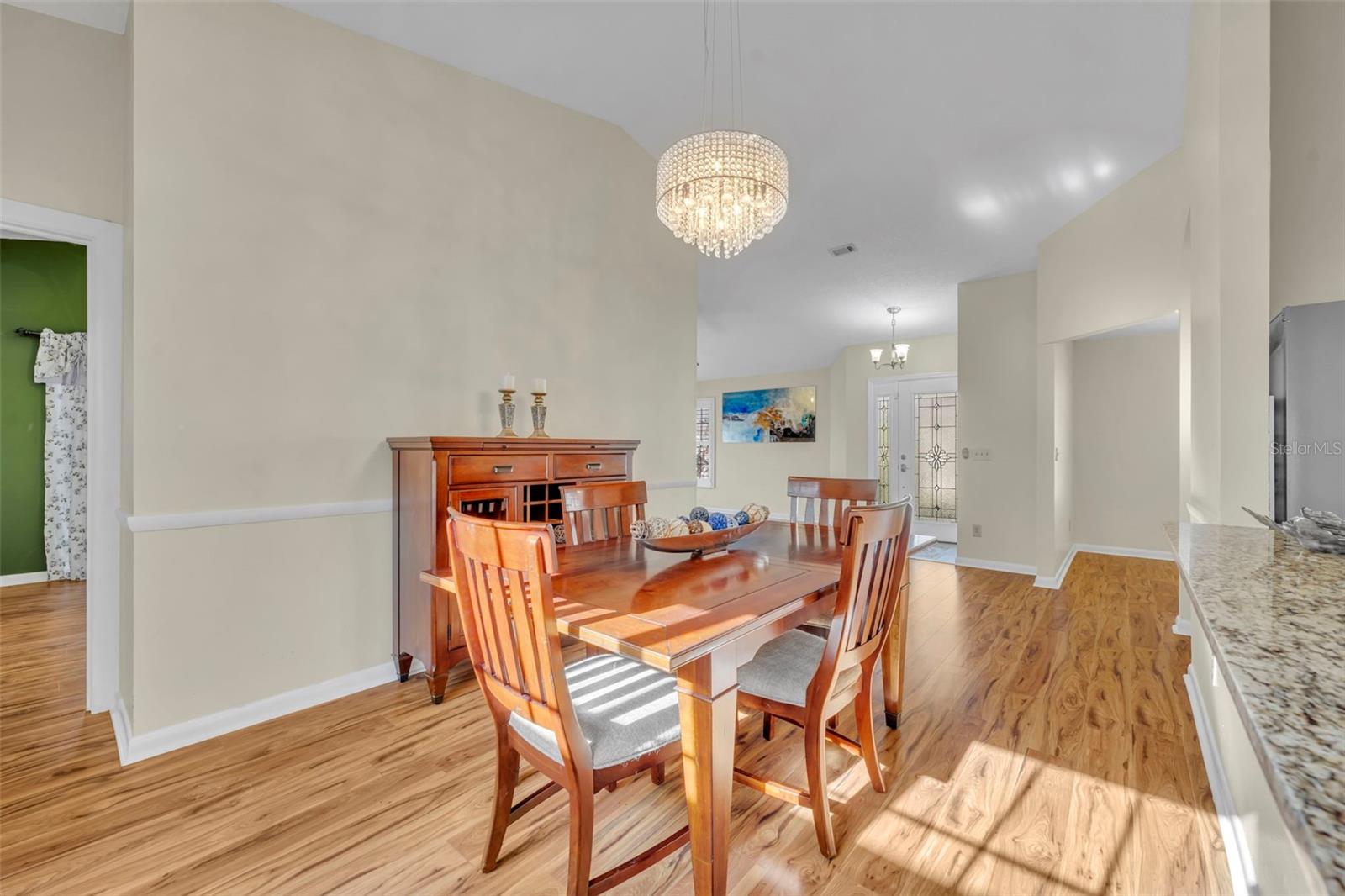 Image 23 of 36 For 1003 Troon Trace