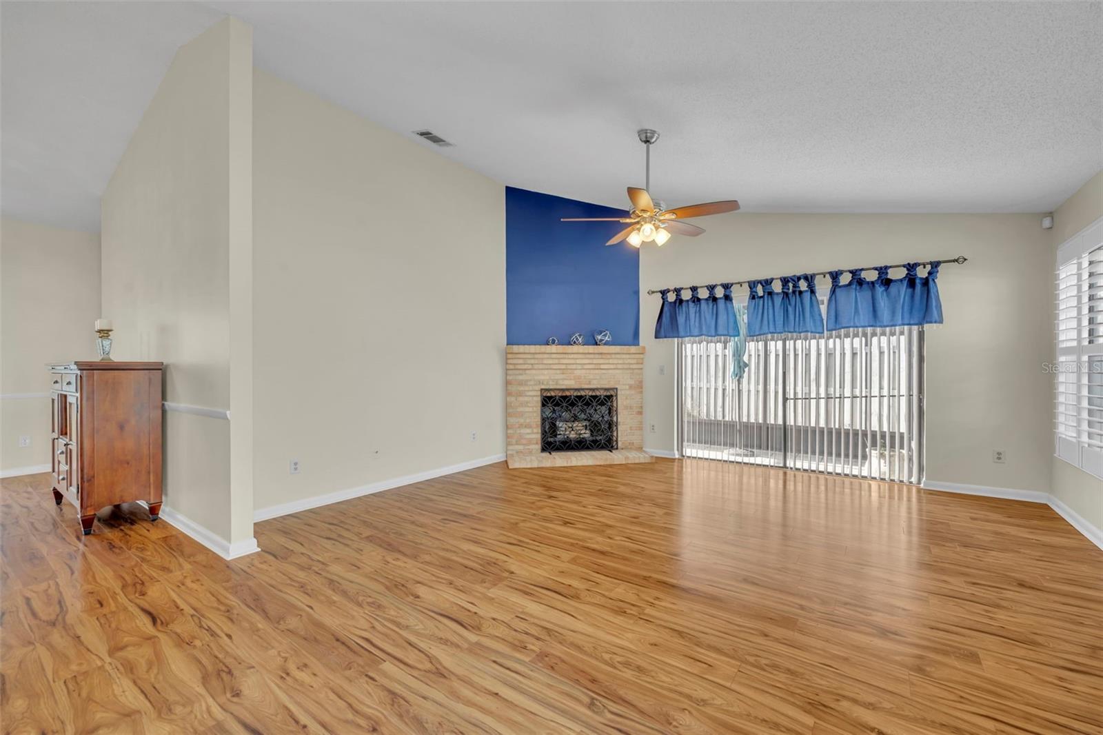 Image 8 of 36 For 1003 Troon Trace