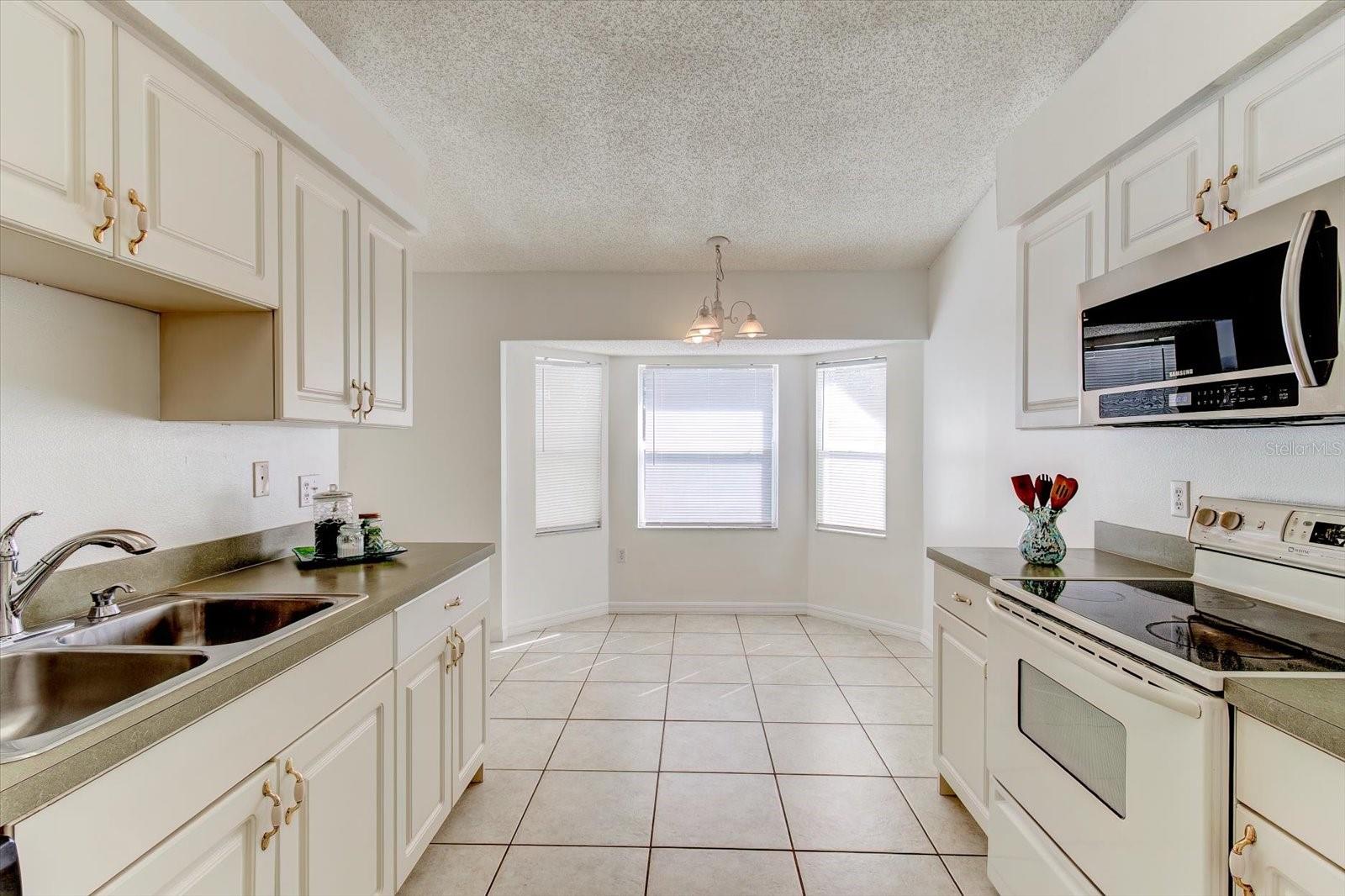 Image 10 of 28 For 3369 Croton Avenue