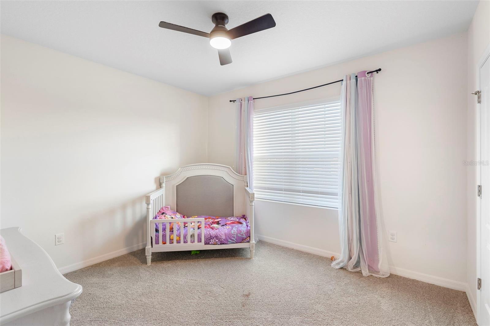 Image 13 of 39 For 821 Amhurst Drive