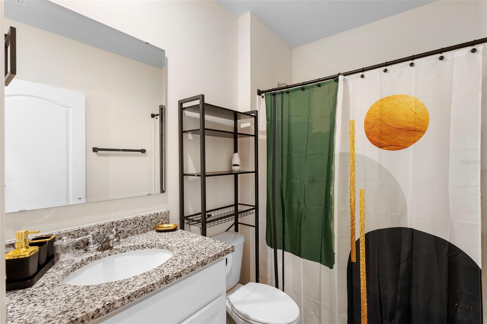 Image 21 of 39 For 821 Amhurst Drive