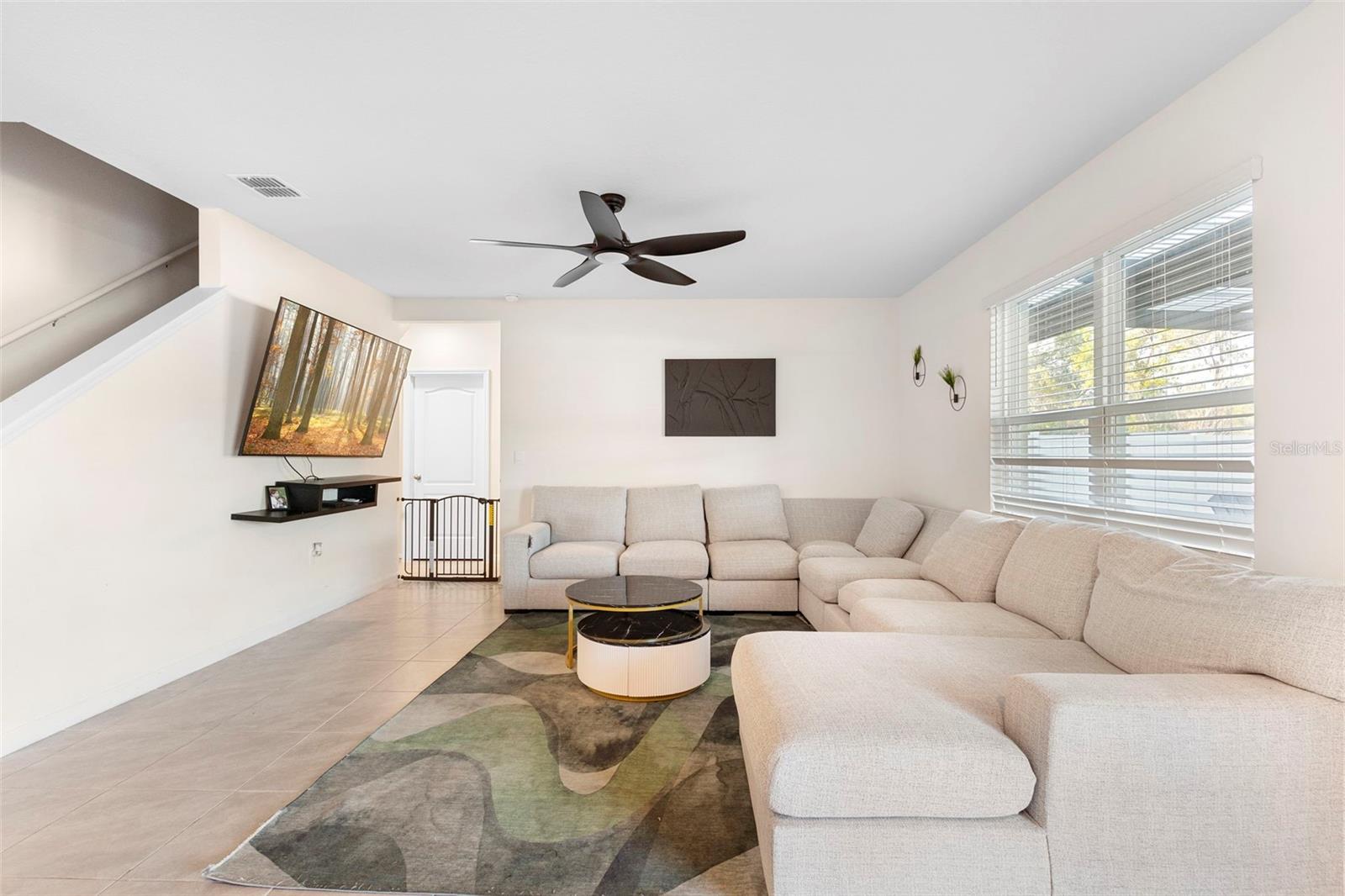 Image 24 of 39 For 821 Amhurst Drive