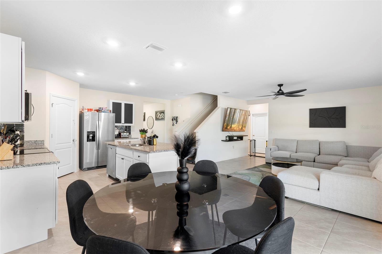 Image 25 of 39 For 821 Amhurst Drive