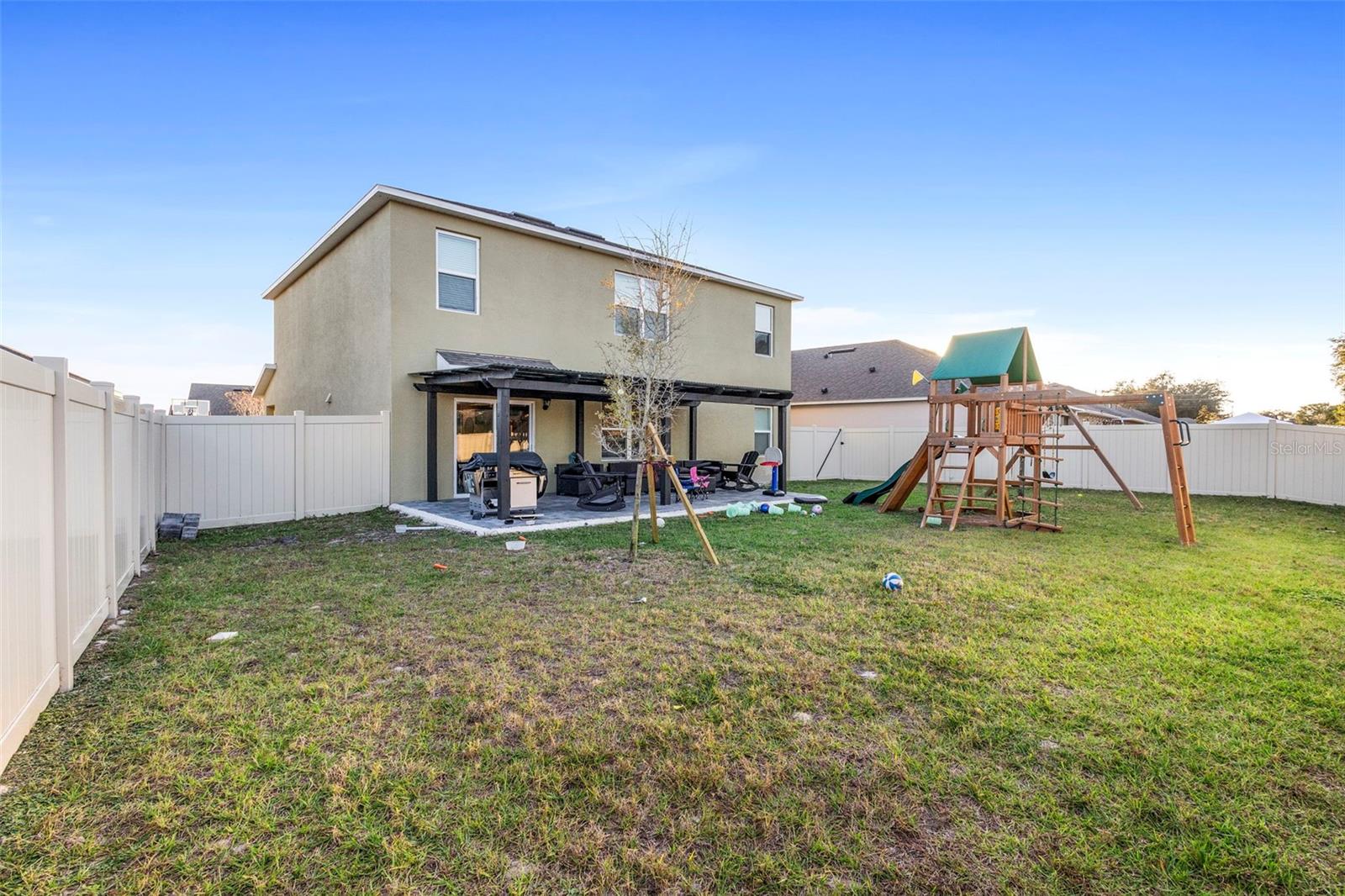 Image 36 of 39 For 821 Amhurst Drive