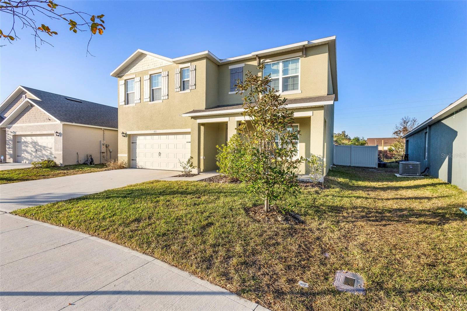 Image 5 of 39 For 821 Amhurst Drive