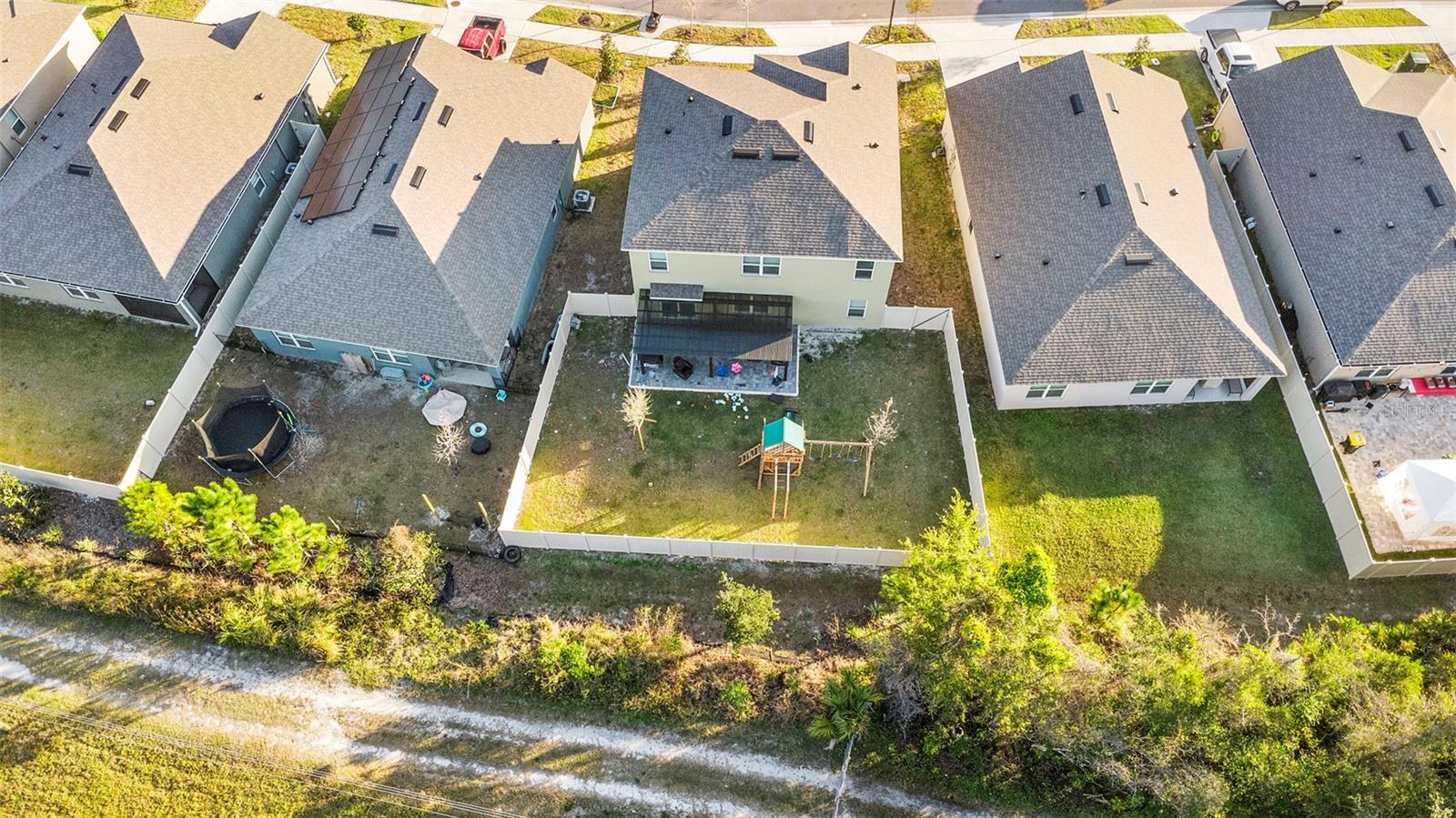 Image 6 of 39 For 821 Amhurst Drive