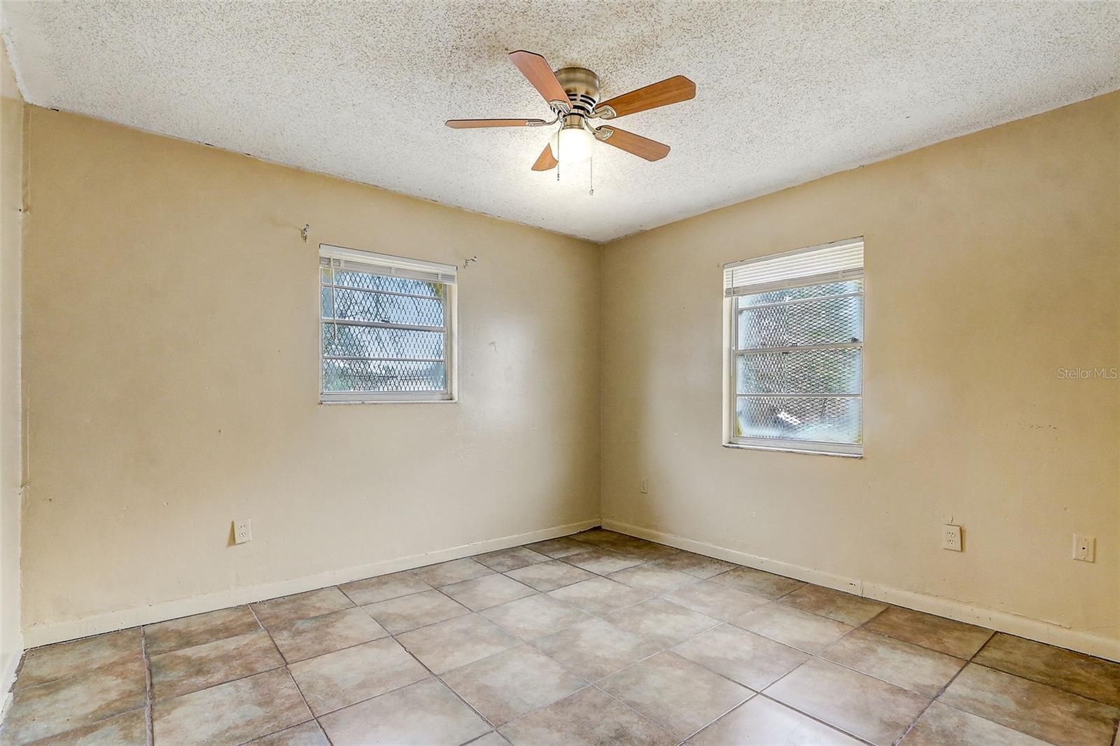 Image 10 of 27 For 4645 Conley Street