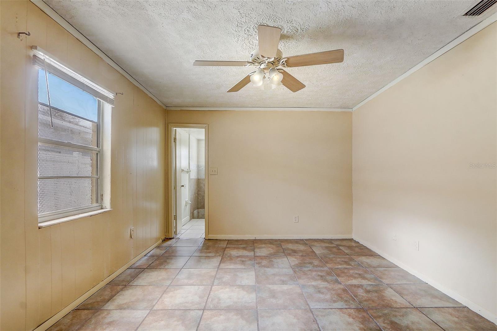 Image 17 of 27 For 4645 Conley Street