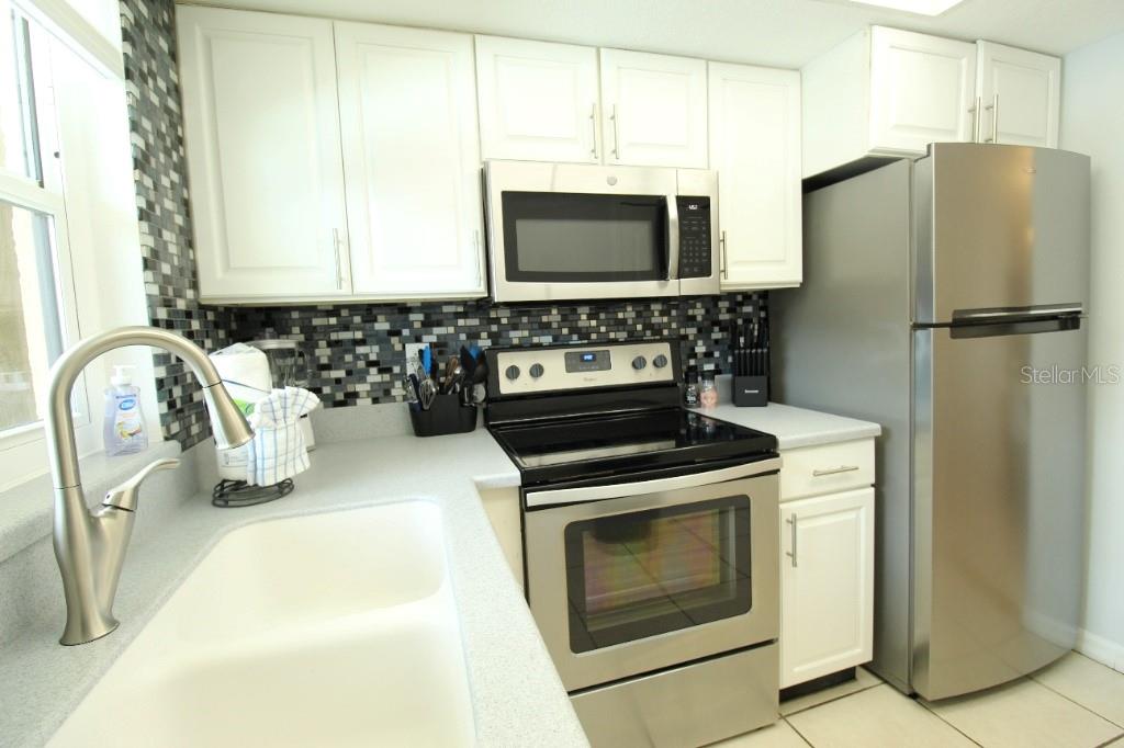 Image 5 of 30 For 5200 Ocean Beach Boulevard 213