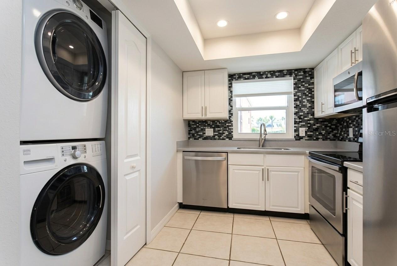 Image 6 of 30 For 5200 Ocean Beach Boulevard 213