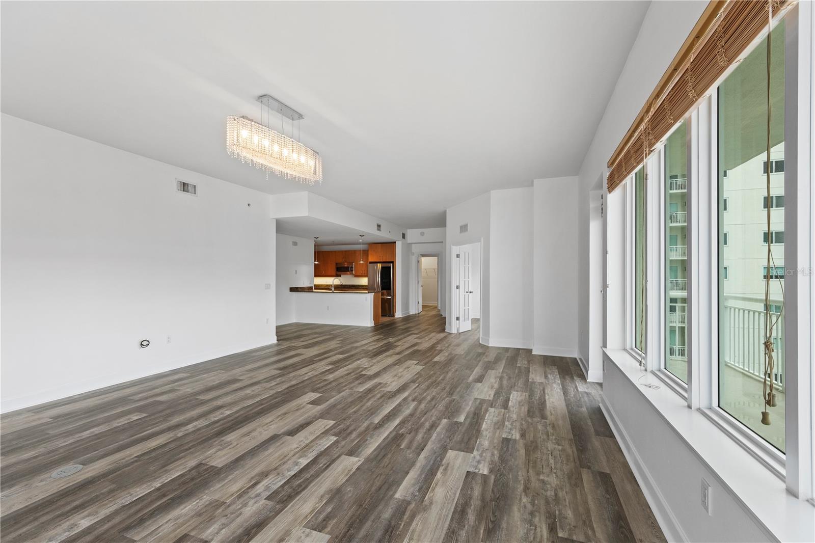 Image 11 of 39 For 100 Eola Drive 1214