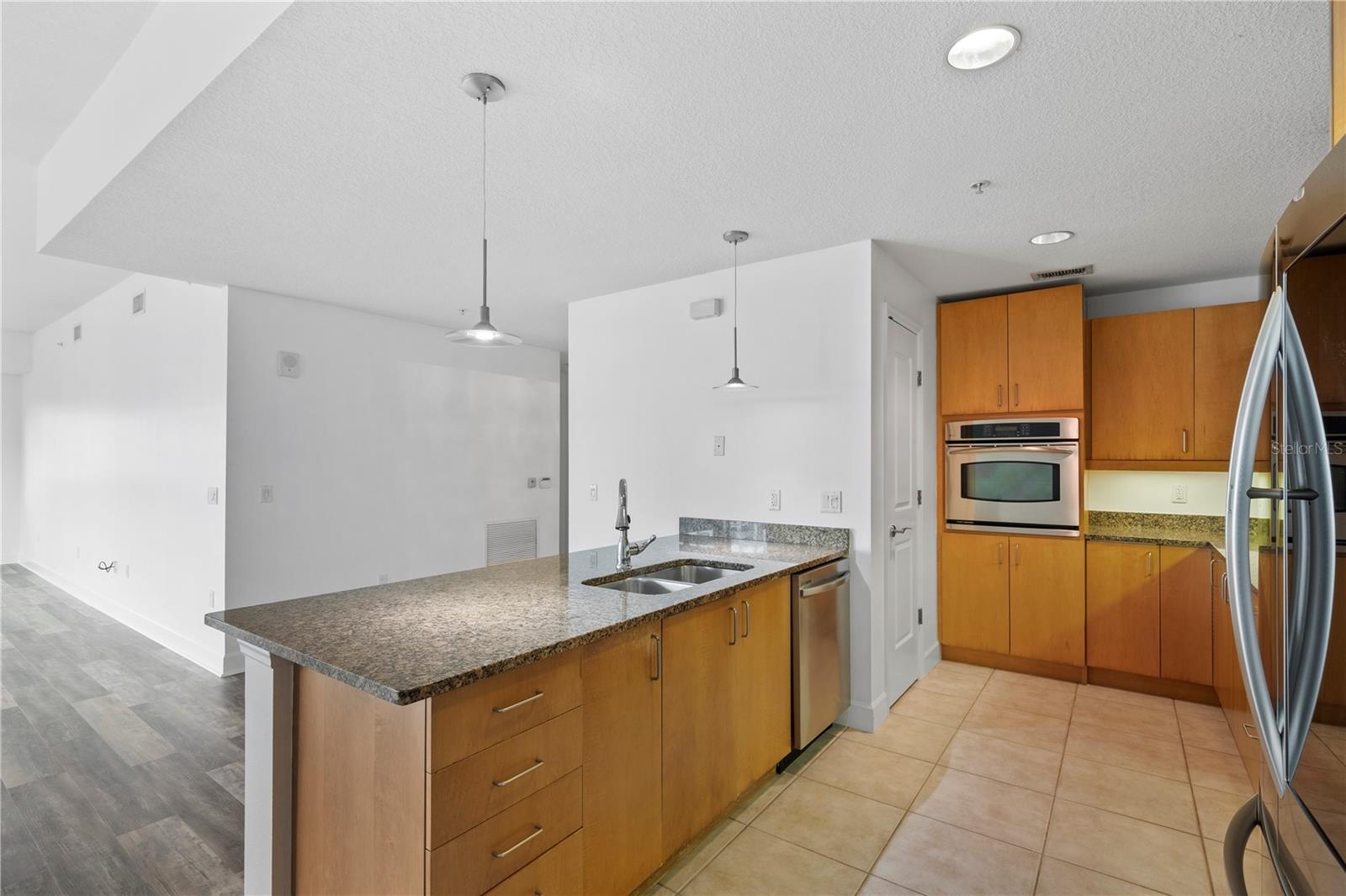 Image 16 of 39 For 100 Eola Drive 1214