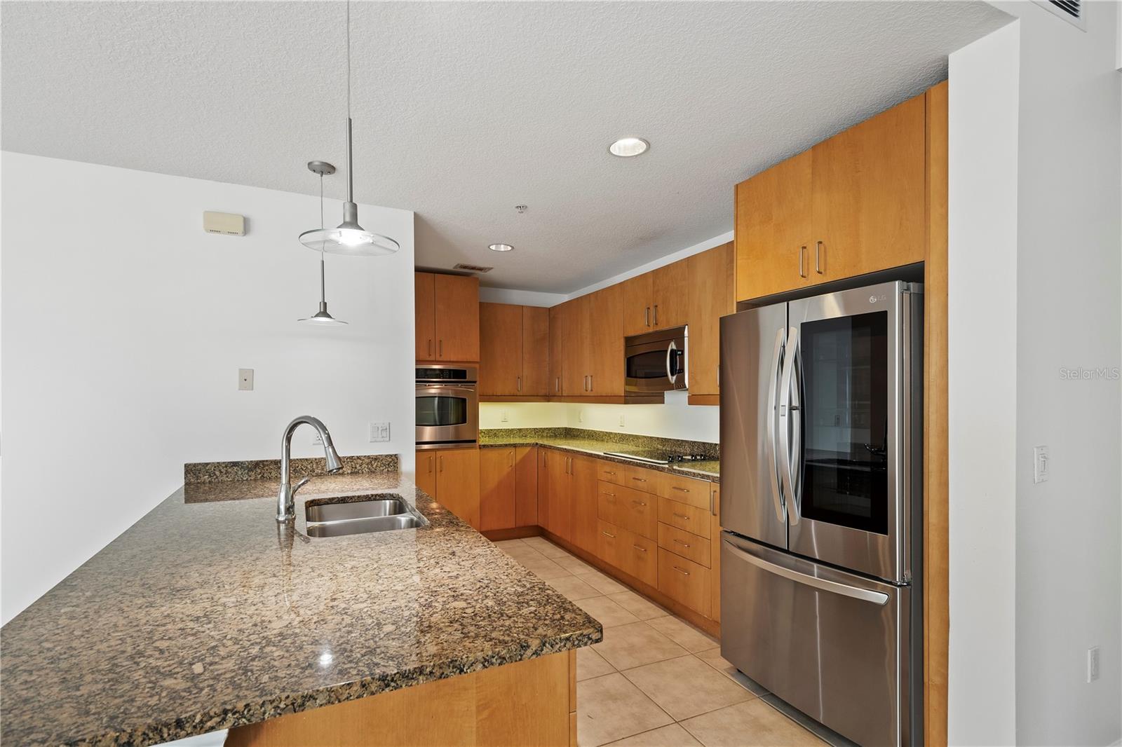 Image 17 of 39 For 100 Eola Drive 1214