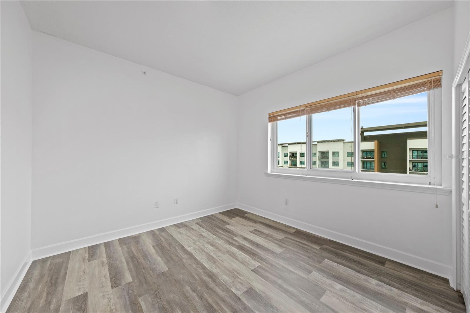 Image 19 of 39 For 100 Eola Drive 1214