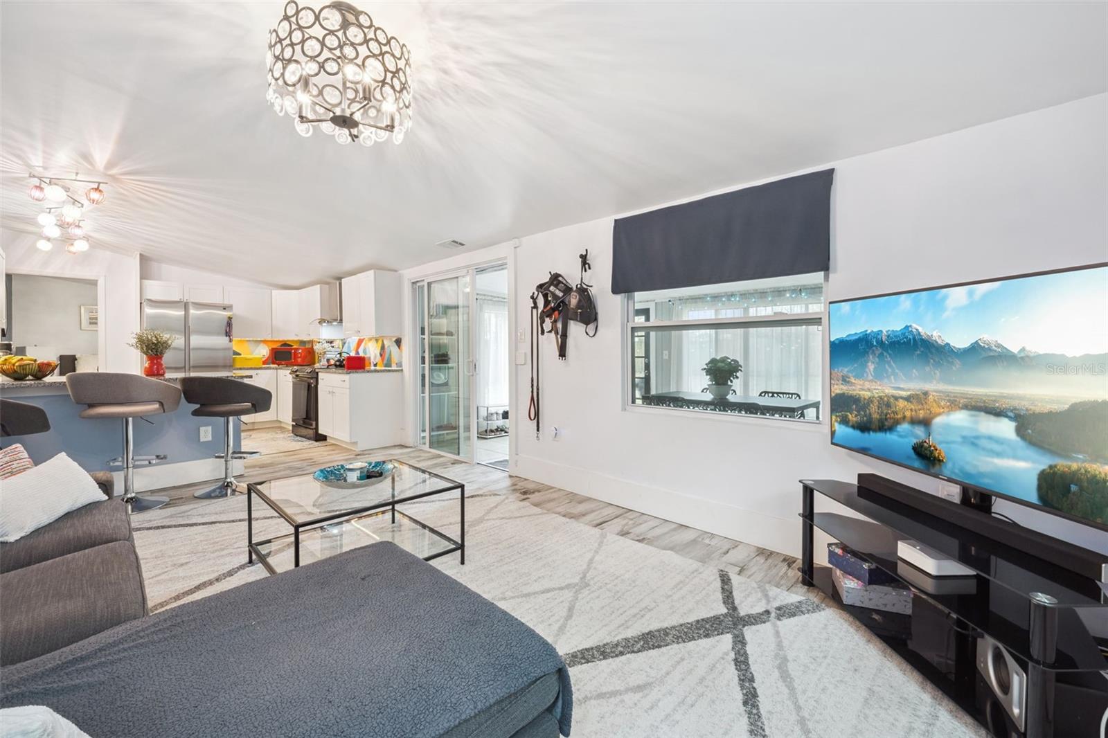 Image 5 of 28 For 212 Glenwood Avenue