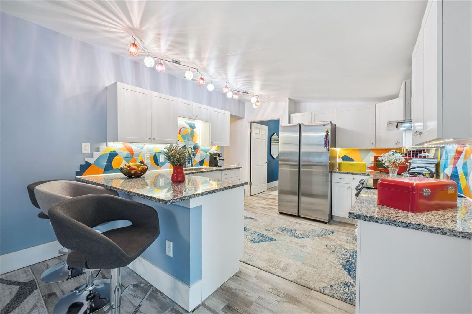 Image 9 of 28 For 212 Glenwood Avenue