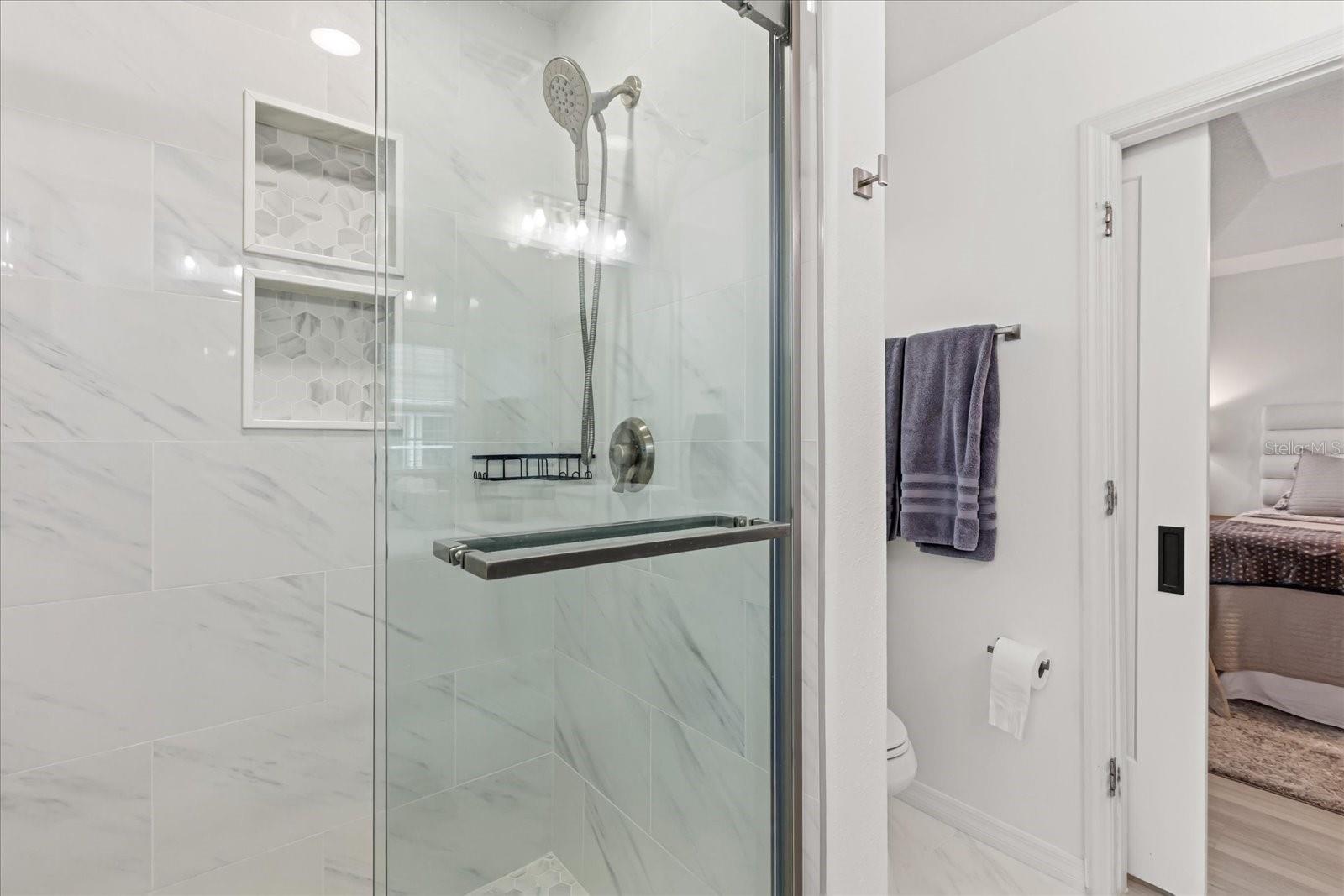 Image 21 of 39 For 608 Jesup Springs Lane