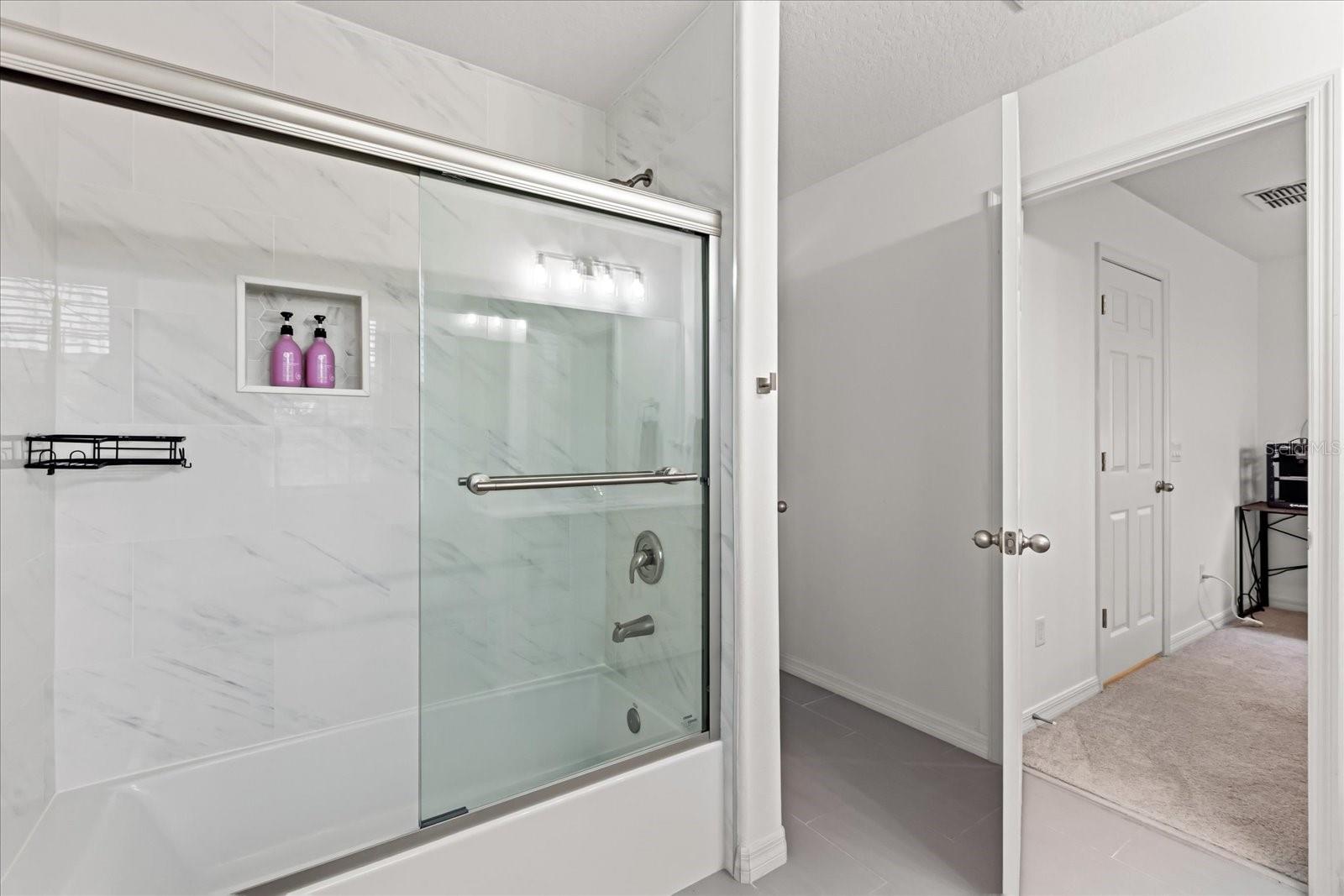 Image 26 of 39 For 608 Jesup Springs Lane