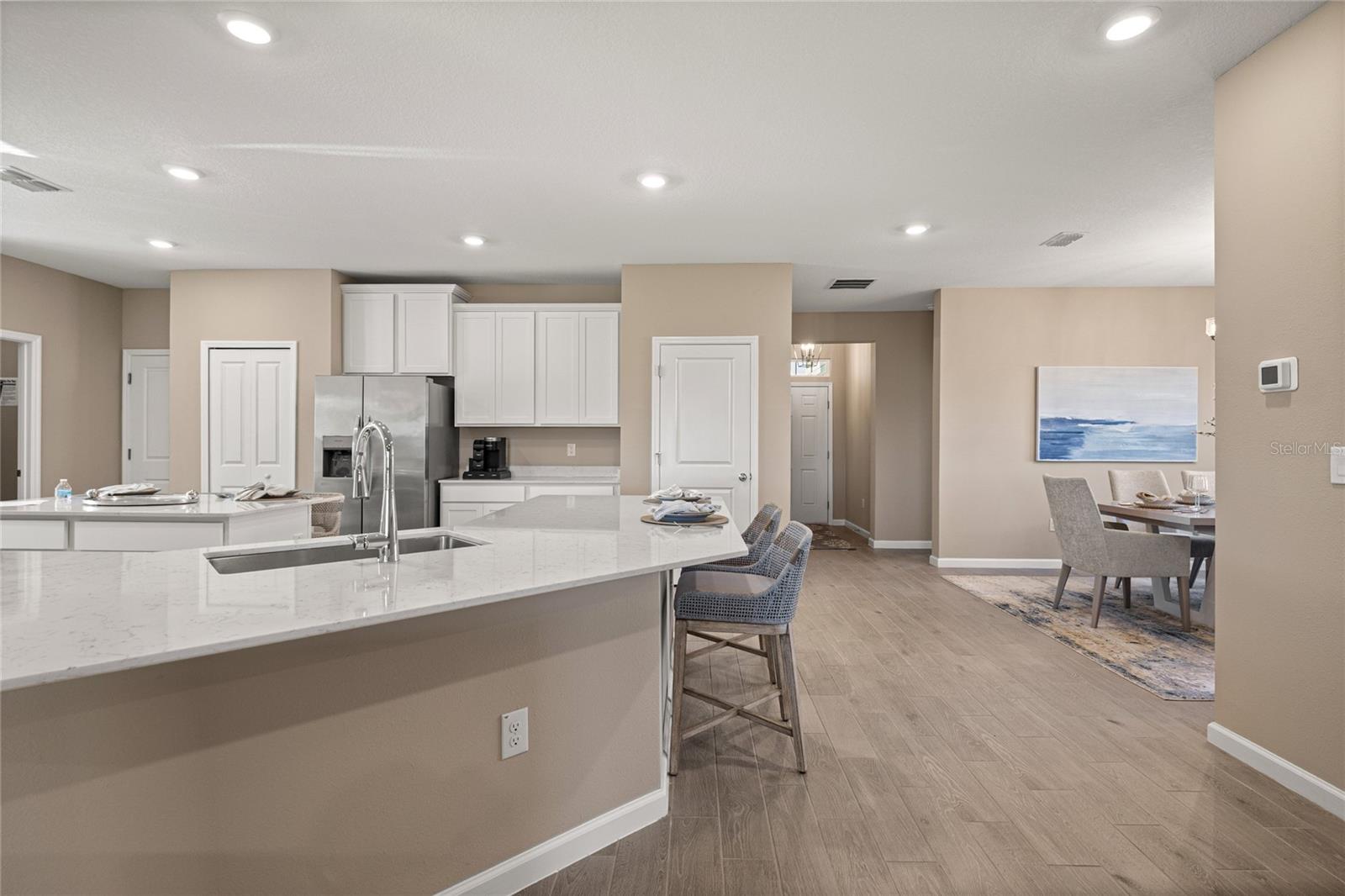 Image 13 of 21 For 13953 Convergence Boulevard