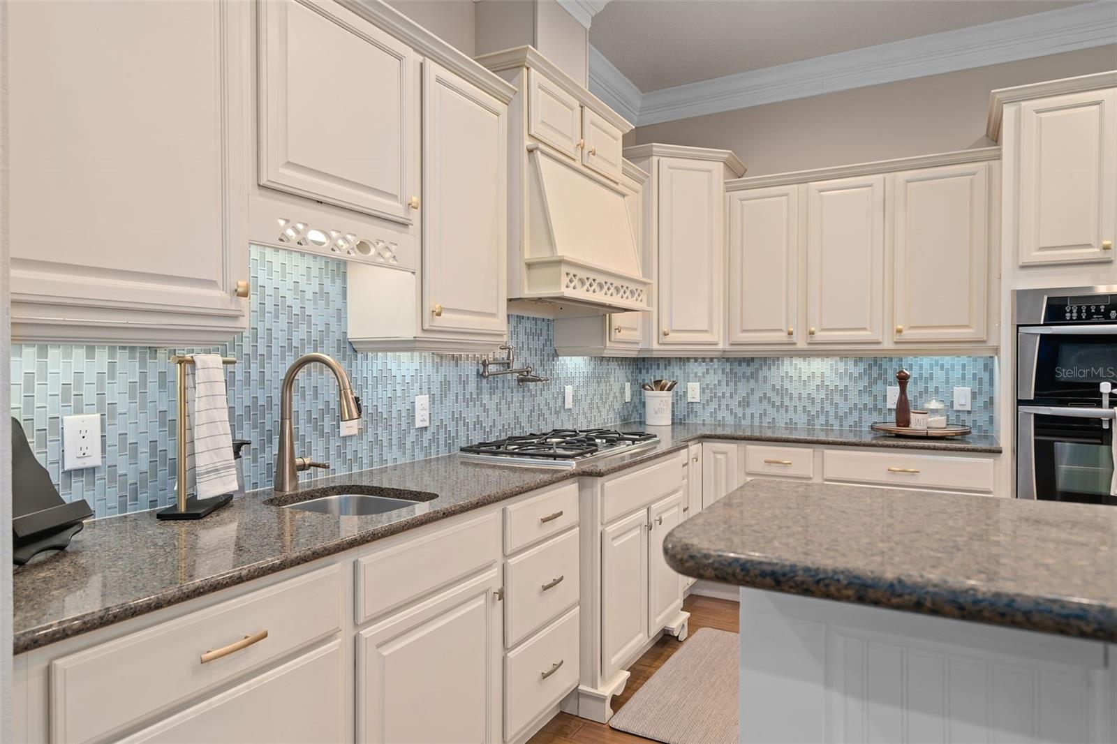 Image 17 of 69 For 5301 Carson Street