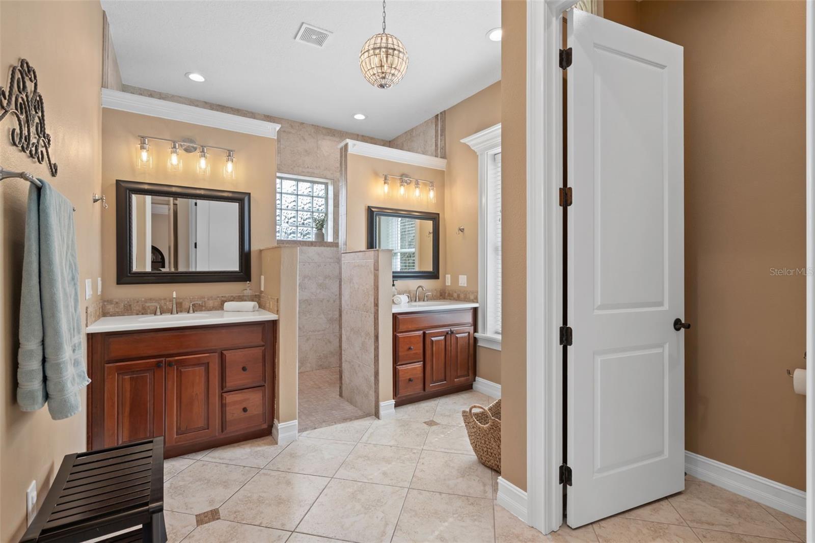 Image 25 of 69 For 5301 Carson Street