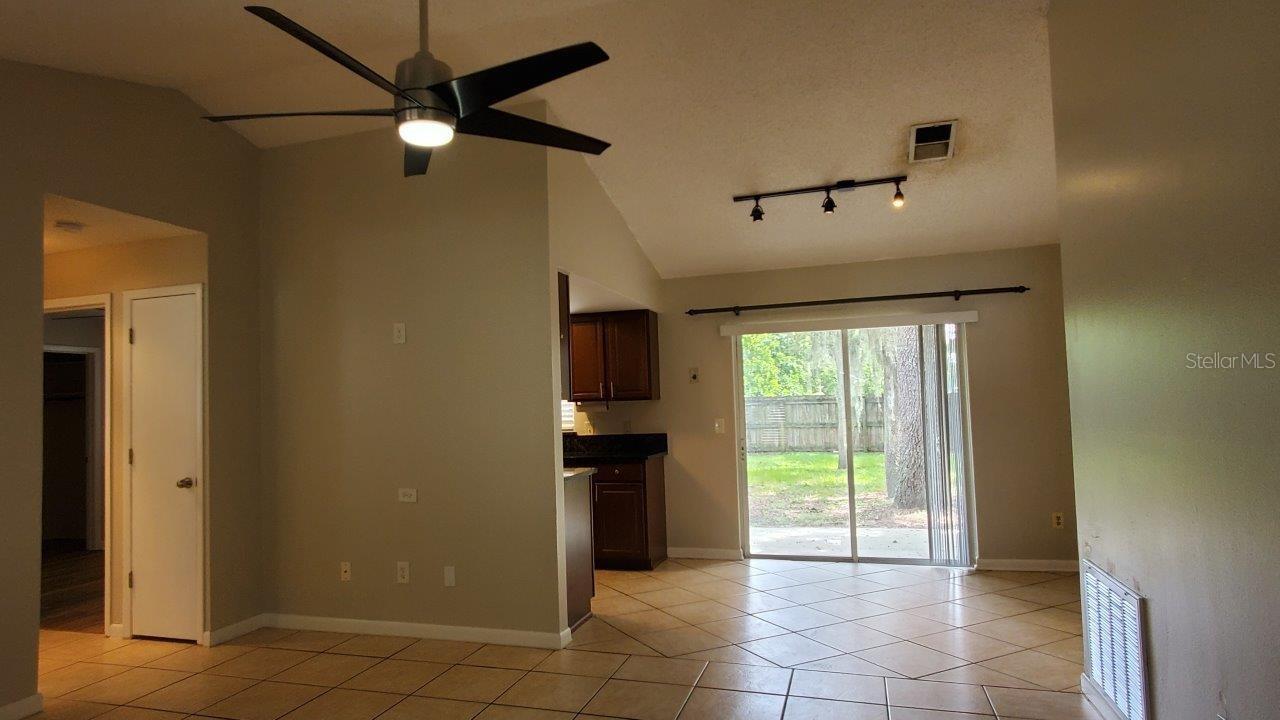 Image 5 of 21 For 9220 Larette Drive