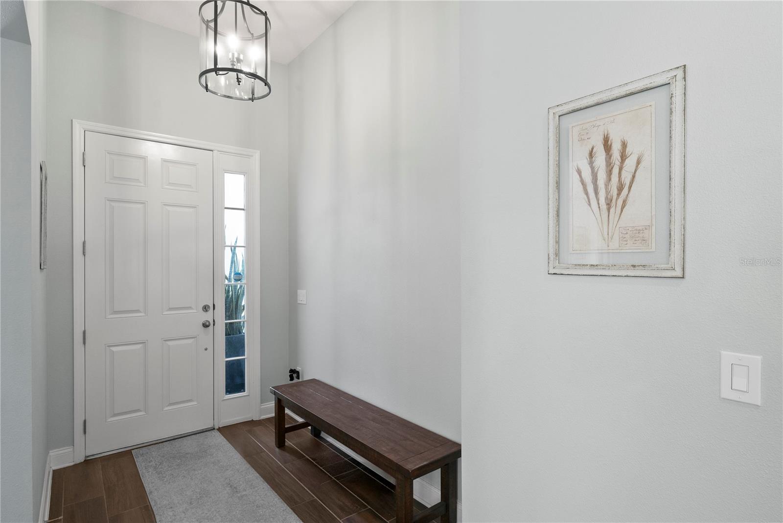 Image 3 of 48 For 1689 Cranleigh Dr